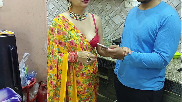 Blackmailing and fucking my ex gf who is now my bhabhi ki utar ke kitchen main uski mast Gand Marne ka socha