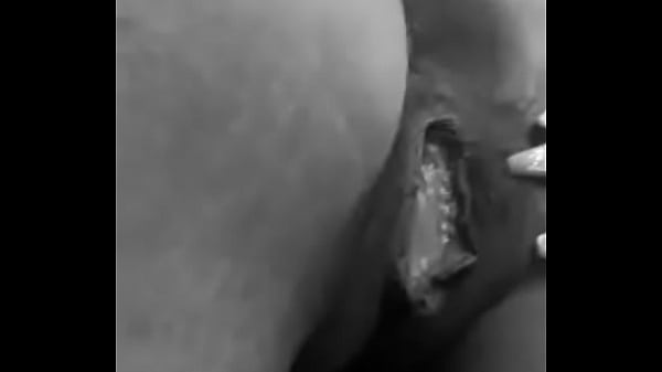 Wife showing the pussy