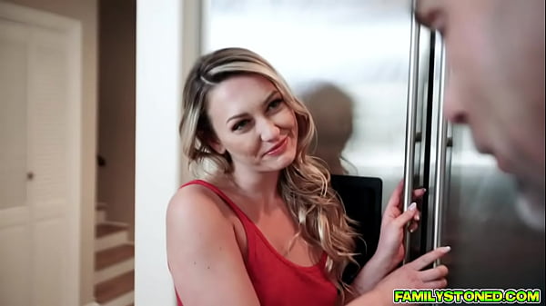 Pervy stepdad cannot resist stepdaughters naughtiness