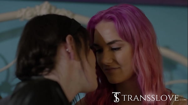 big cock the ass of this hot tranny dick xxx