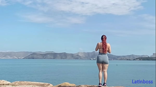 I found this redhead at the beach and i took her to the hotel to fuck her ass