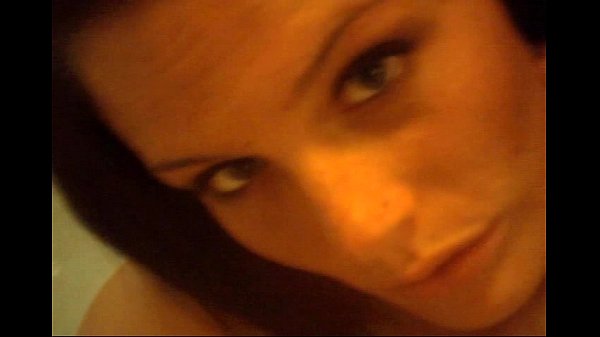 Amateur Maria Allen showing her private parts