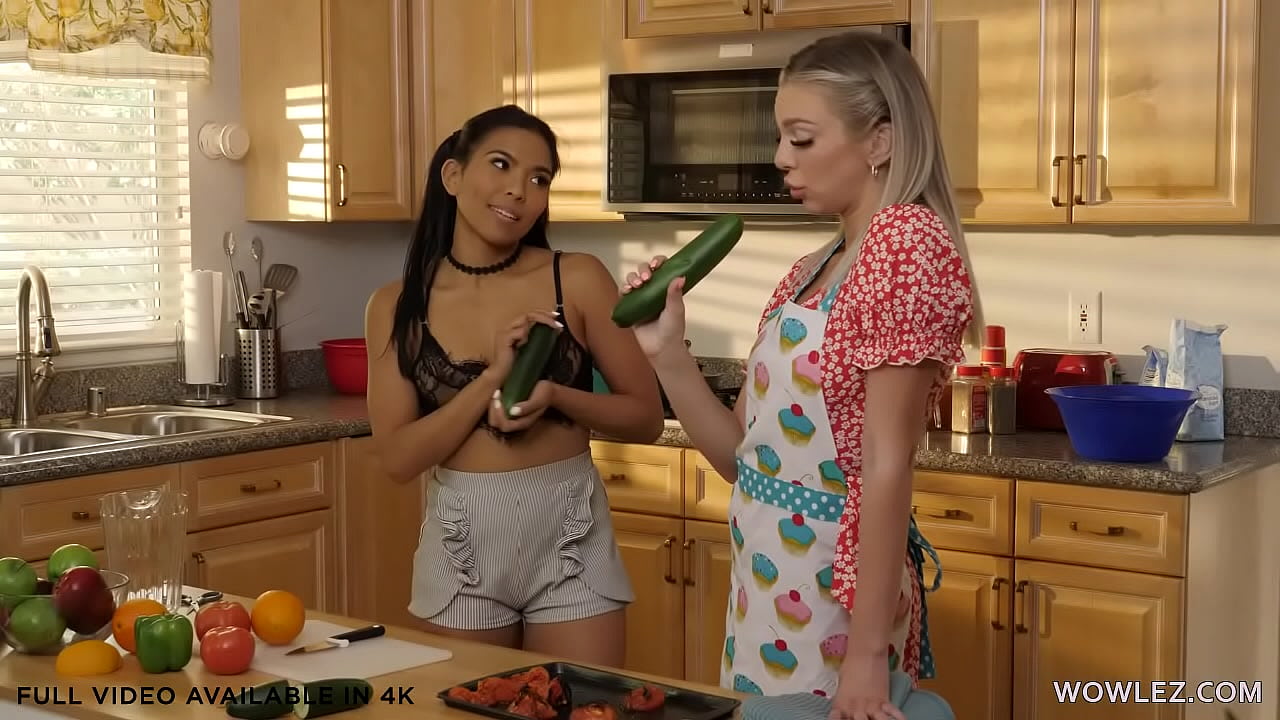 Tiffany Watson teniendo sexo lésbico con la pervertida Jada Kai y un pepino
                    lesbian kitchen pussy licking cucumber exotic tribbing scissoring firm tits perky tits bubble butt perfect ass sexy ass lesbian sex natural tits girlfriendsfilms lesbian porn perfect body girlfriends films wowlez muchos negros