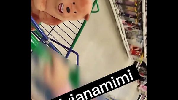 Crazy at the supermarket... watch it on Mimiboliviana.com