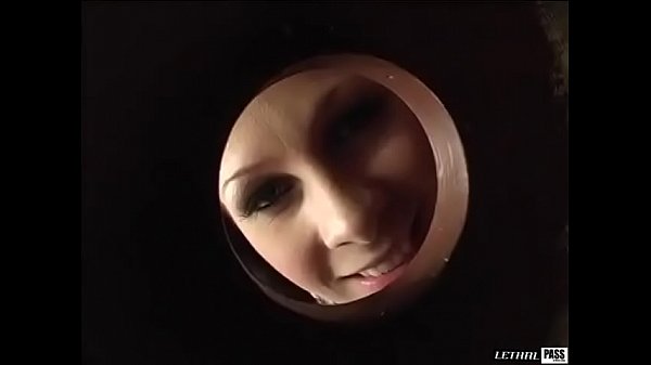 Gianna Michaels sucks dick at the gloryhole