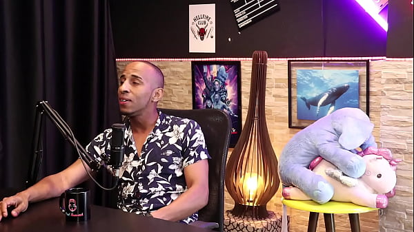 black Top Delícia says he lived in the whorehouse because he thought he had a small dick