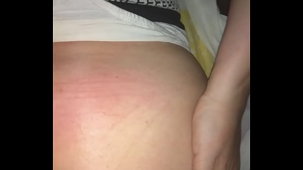 Download Video - Fodendo a bucetinha da prima por tr&aacute;s