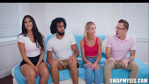 Pervy Guessing Games With Stepsisters Sophia Leone, Payton Avery
