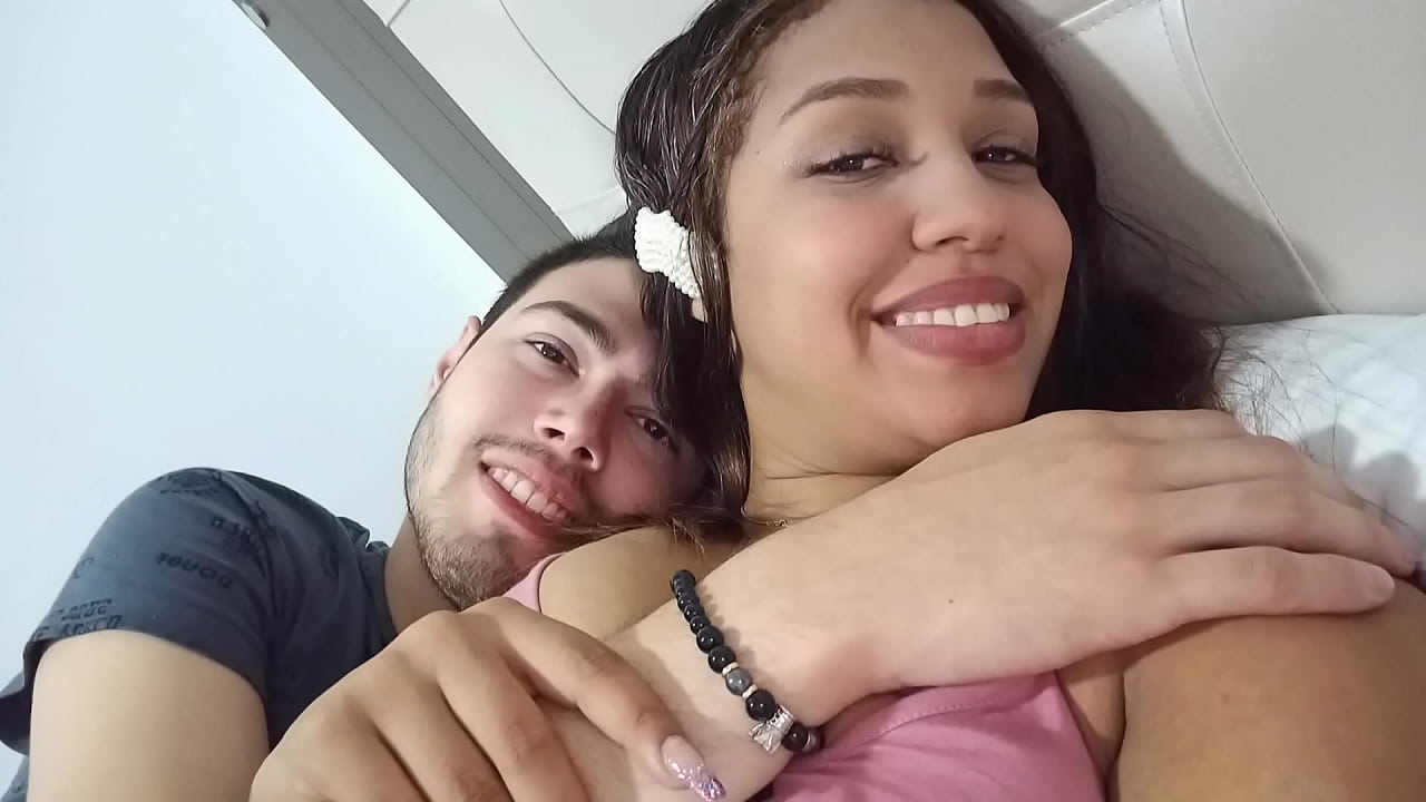 Mi tío adoptivo me presta su cuarto para follar a mi novia porque no tengo dinero para llevarla a algún lado
                    latina amateur fuck my wife big natural tits muchos negros