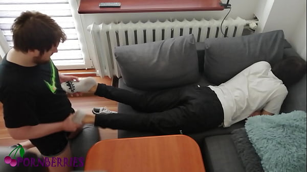 Download Video - Young guy pays out his bills with his feet
