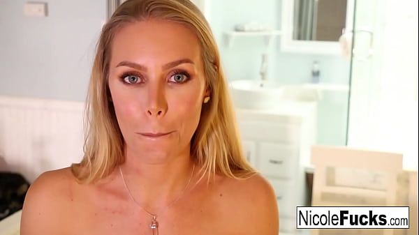 Download Video - Hot Nicole Aniston treats a dude like a pornstar