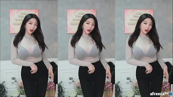 Jeehyeoun sexy dance in see through top