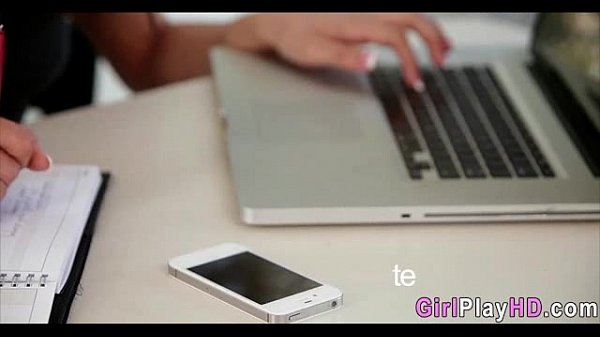 thumb babe 216
