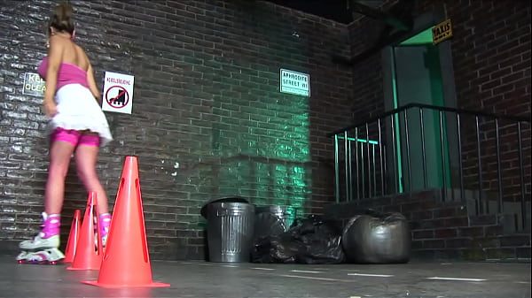 And they run right into the bedroom!Featuring: Romana Ryder;Jay Scarman;Isabella...