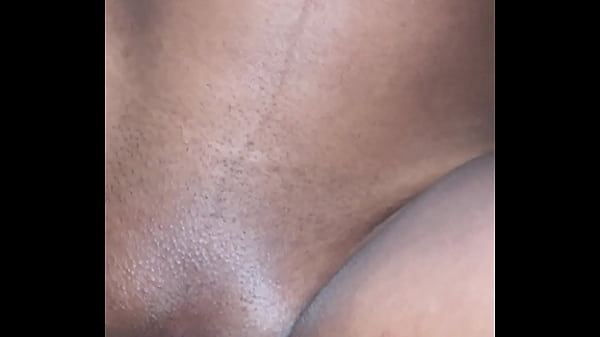 Novinha rebola no pau sem camisinha, completo no red