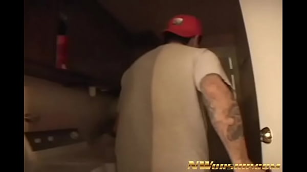 2 sluts sharing big black cock interracial threesome