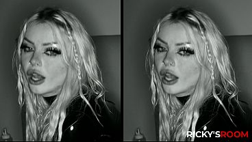 RICKYSROOM Unzip for easy access with Nichole Saphir