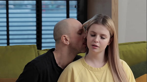 Download Video - Chubby virgin blonde Liza gets fucked