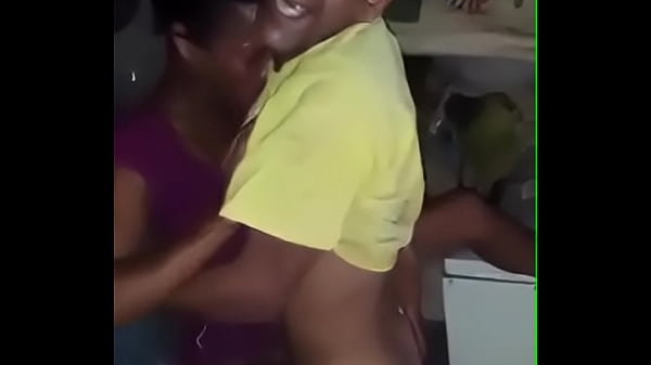 Download Video - Dominicana Polvo Rapido Singando