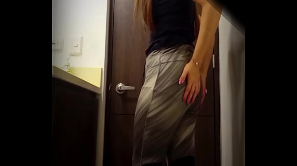 Spying on Milet, my girlfriend's friend in the bathroom