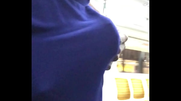 Download Video - Andando sem cueca pelas ruas &lpar;Full Video > Xvideos Red&rpar;