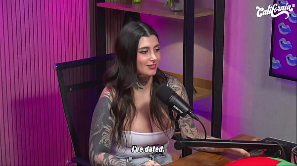 Download Video - MORENA GOSTOSA REBOLANDO NA FESTA L&Eacute;SBICA