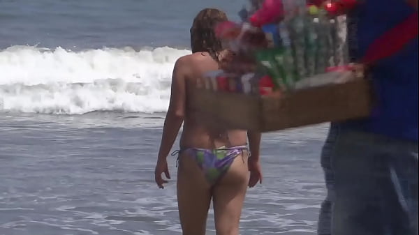 First time my wife enjoys the beach with her boss and they record everything