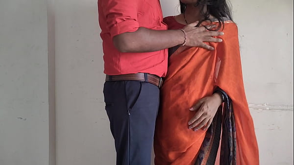 La pareja india más caliente tiene sexo en un video casero en hindi.
                   La pareja india más caliente tiene sexo en un video casero en hindi. muchos negros