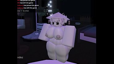 Chica en roblox condo