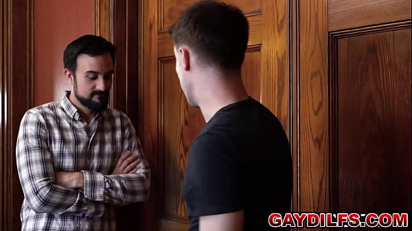 Download Video - Hairy DILF Mason Lear walked into Maxx Monroe room and this horny DILF can't help but got horny and start kissing and touching Maxx long hard dick