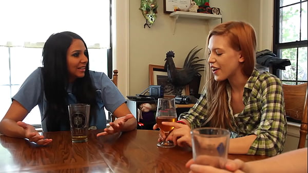 Voluptuous MILF Shoots Her First Sex Tape During Lockdown And Gets Huge Load Of Jizz On Her Face