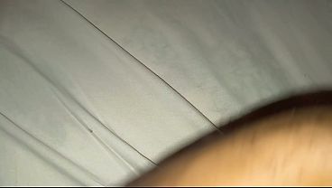 Fodendo gostoso o cuzinho no escurinho