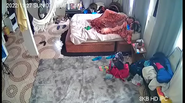 Hidden camera catches famous couple