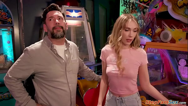 Download Video - I want to blow my stepdad at the arcade