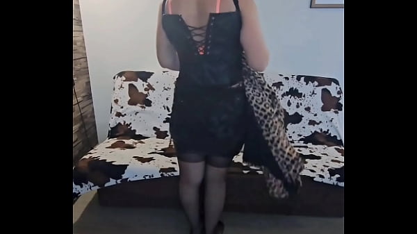 Ma tenu te plaît tu aimerais me baiser le cul comme cela