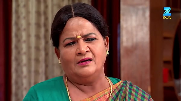Hindi Serial Actress Deep and Hot Navel Show