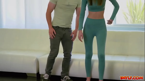Stud starts pleasing this lonely milf using his huge young sausage