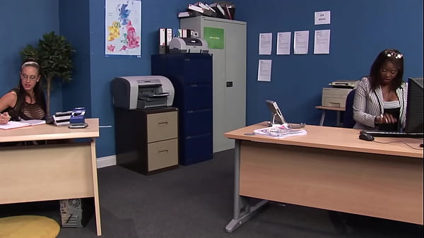 Vacium pussy pumping 18yo while fucking Ass!