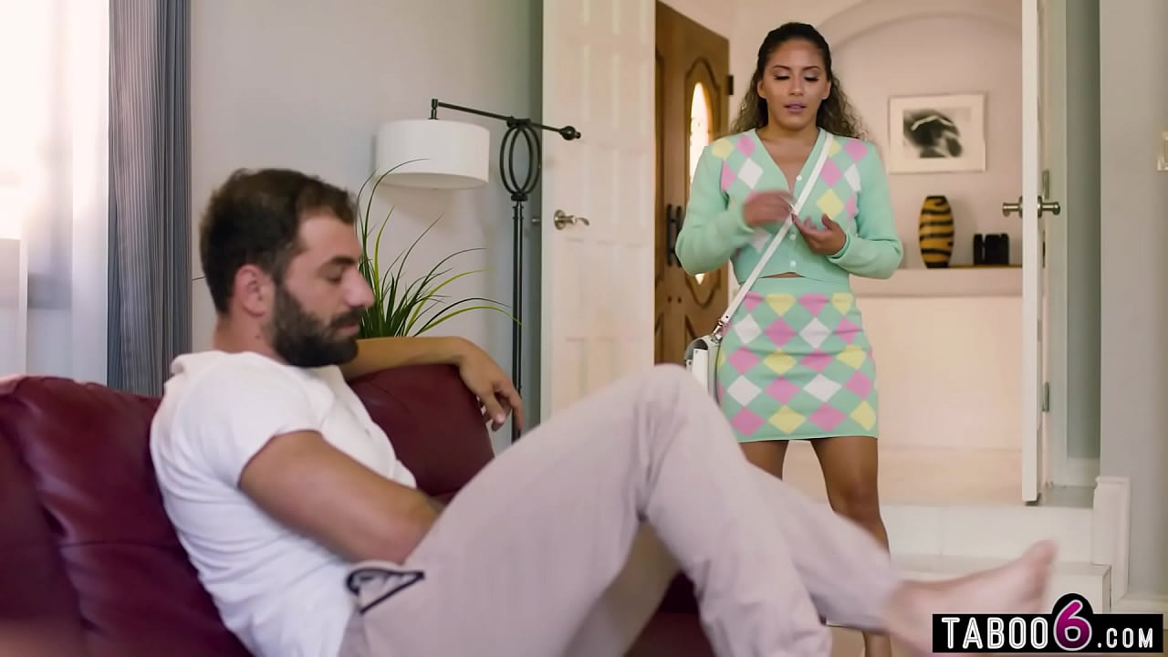 Esposa MILF latina sospechosa pilla a su marido Liv Revamped masturbándose su gran polla
                    latina ass latin milf blowjob wife housewife big ass big cock big dick big butt milf sex milf hardcore latina milf latina sex latina porn milf porn latina blowjob milf blowjob latina hardcore muchos negros