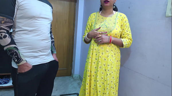 Download Video - Indian Innocent Girl Fucked for Rent Due date Ghar malik bhada mangne aya saara ne kaha ek rat gujarlo mere sath Owner rent ke liye aa gaya main chup jata hu bathroom Rent or sex Owner fucked me