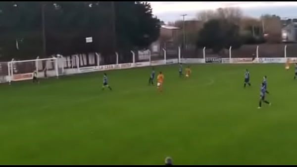 Jon&aacute;s Vila Mete un Gol Pornografico