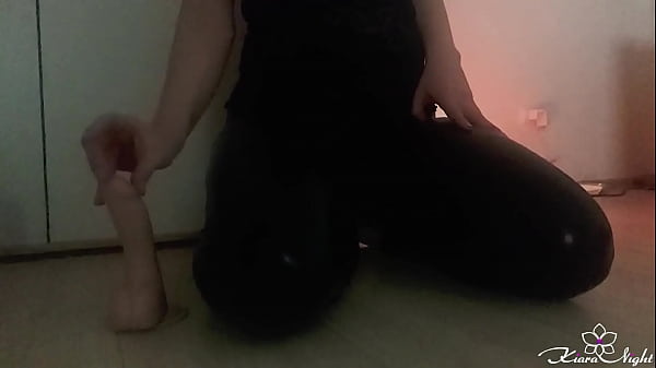 Girl Passionate Handjob Dildo and Masturbate Pussy