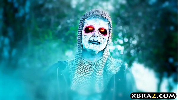 Game of Thrones xxx parody dungeon fuck with the red witch