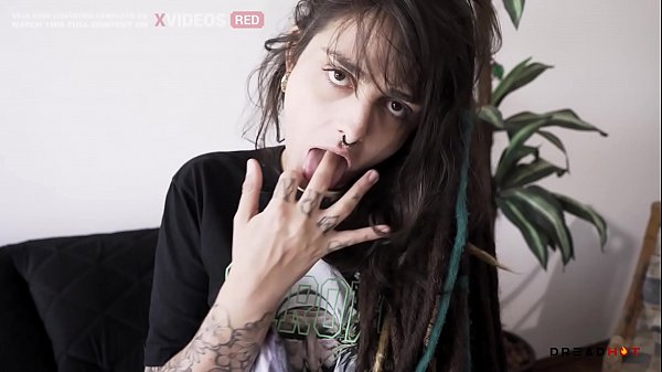 Download Video - Garota Gostosa faz ANAL e deixa namorado gozar dentro do cuzinho - Dread Hot