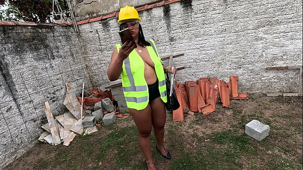 Nicoly Architect: I Cummed a Lot at the Construction Site to Drive the Workers Crazy!