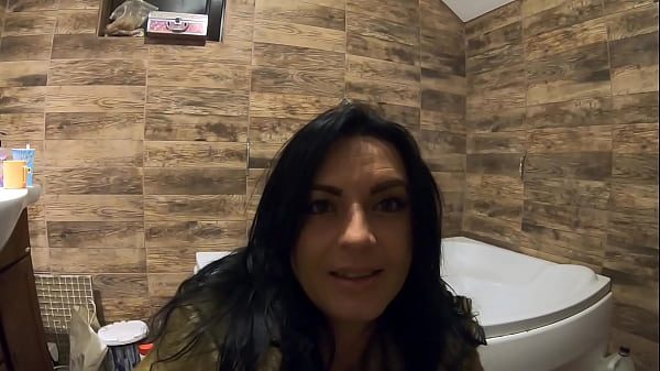 Preview - MilfyCalla- Pee play in bathtub while wearing a fur coat and pantyhose 198
