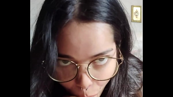 Download Video - Incr&iacute;vel o boquete babado e guloso que a White Moon fez pela manh&atilde;