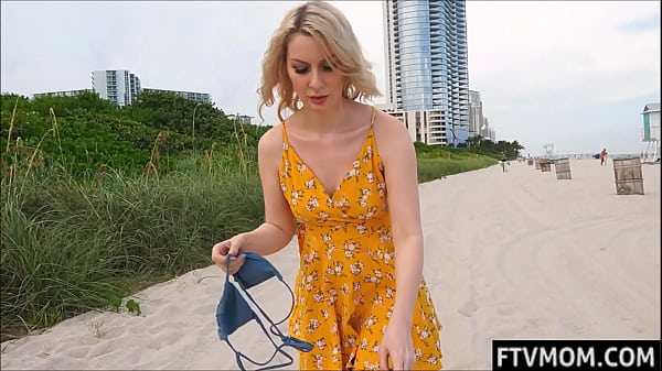 Hot milf public flashing