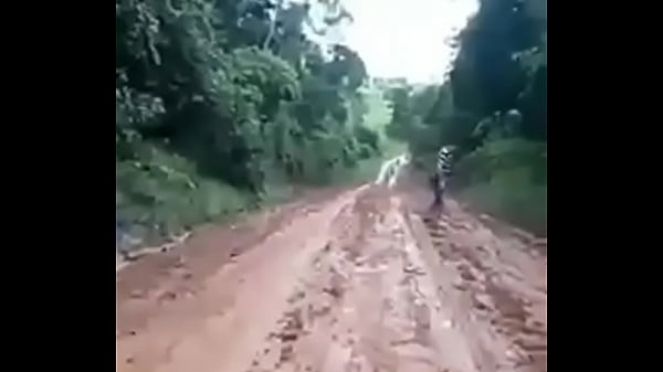 Escorregando de bunda no meu pau (estourado)