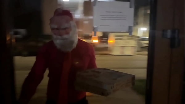 Ela Queria o Papai Noel mais acabou caindo na pica do ajudante